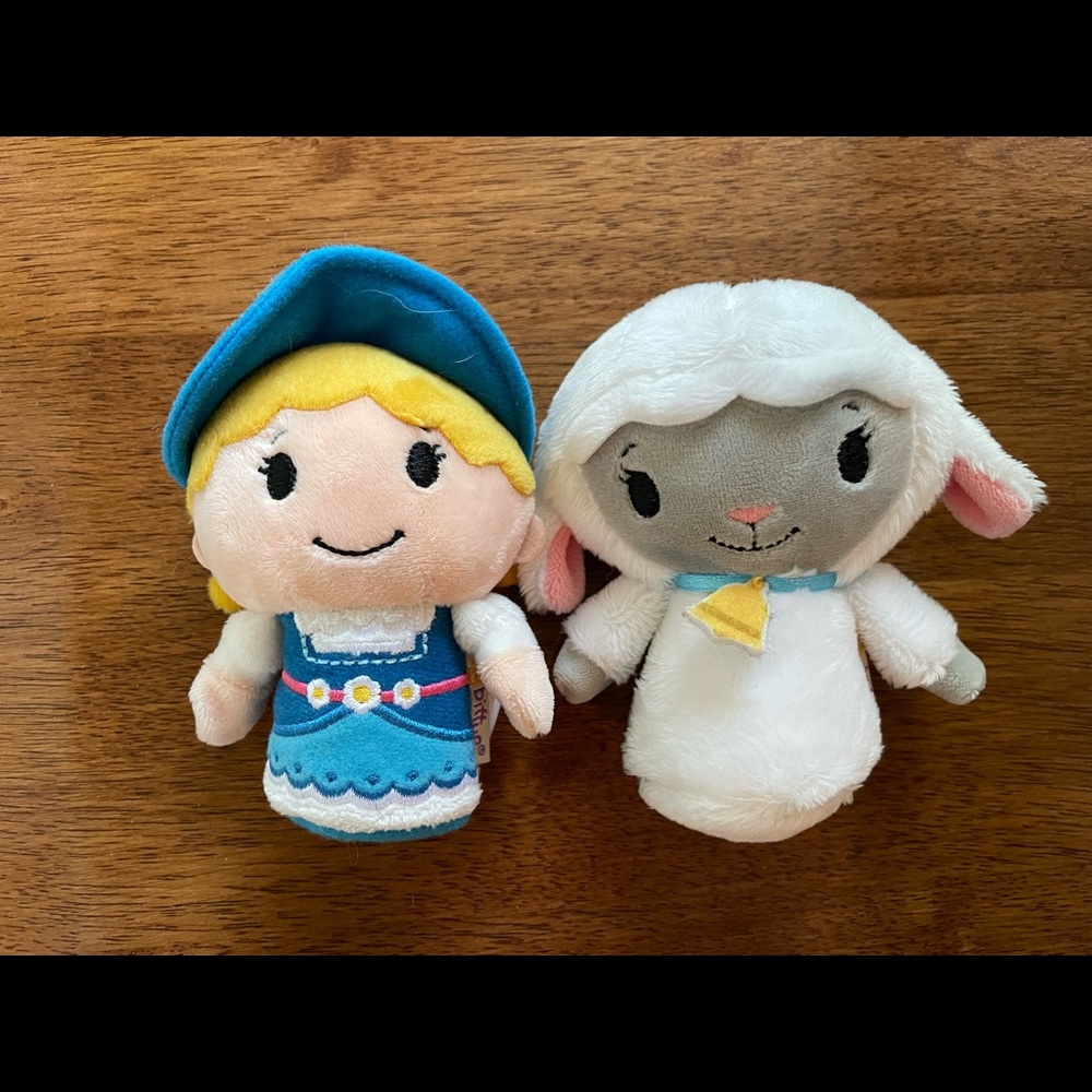 Hallmark Itty Bittys Bo Peep and sheep